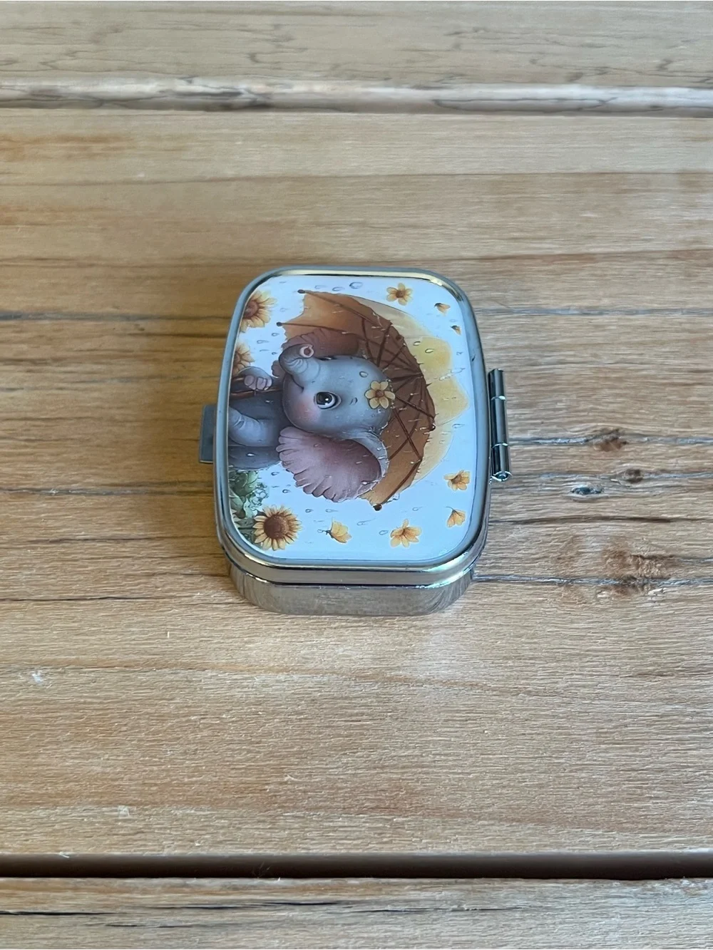 Baby Elephant Compact Mirror Pill Box/Travel Jewelry Box For Your Purse
